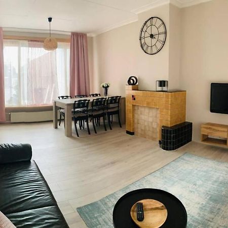 Cosy House In The Heart Of The Center! Apartment Oostburg Exterior foto