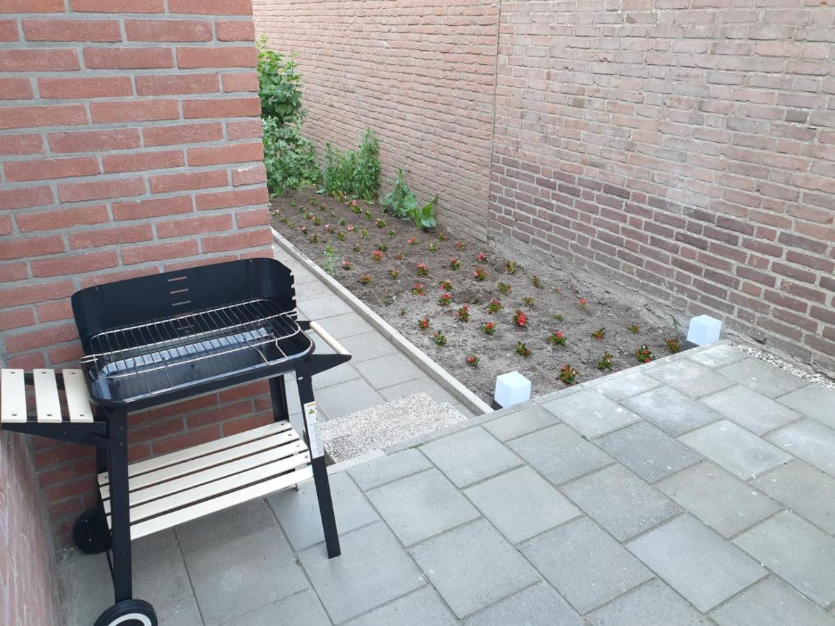 Cosy House In The Heart Of The Center! Apartment Oostburg Exterior foto
